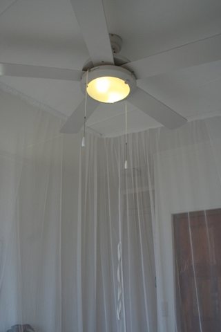 ceiling-fan-with-velcro.jpg