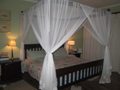 4 poster bed-3openings